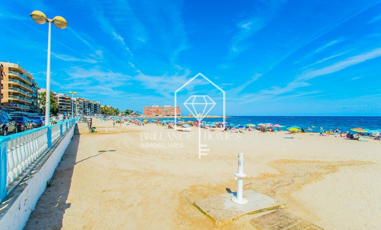 Resale - Apartamento - Torrevieja - Playa de los Locos