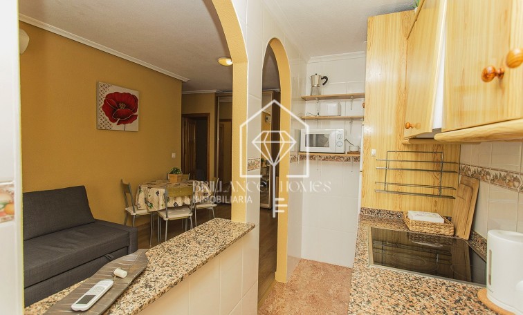 Sale - Apartamento - Torrevieja - Playa de los Locos