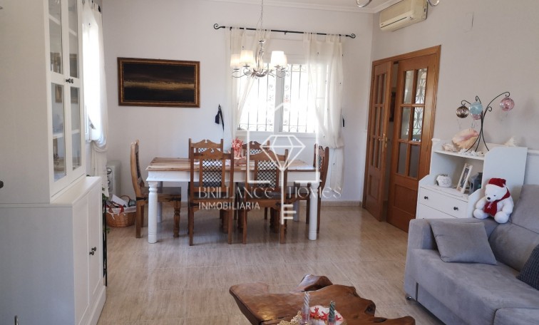 Resale - Villa - Los Montesinos - Los Montesinos - Urb. La Herrada