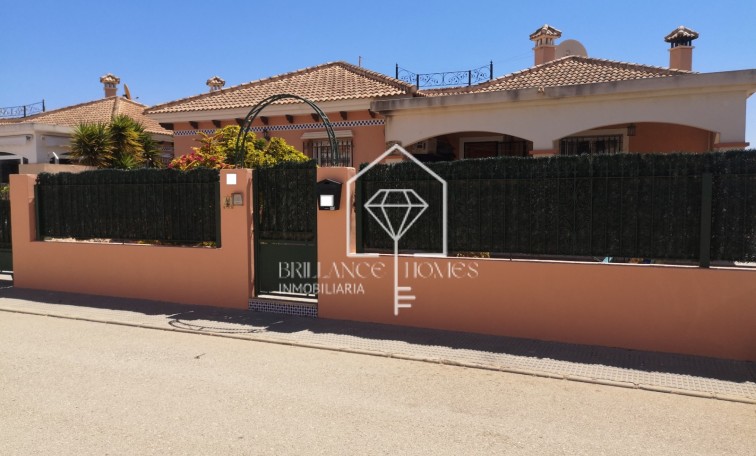 Resale - Villa - Los Montesinos - Los Montesinos - Urb. La Herrada