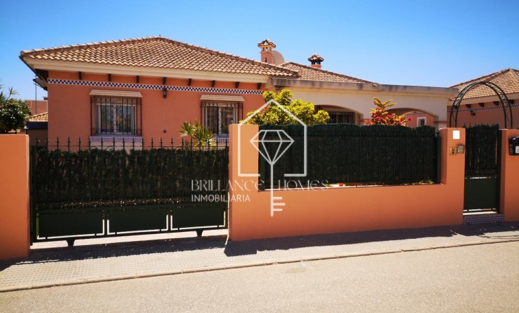 Resale - Villa - Los Montesinos - Los Montesinos - Urb. La Herrada