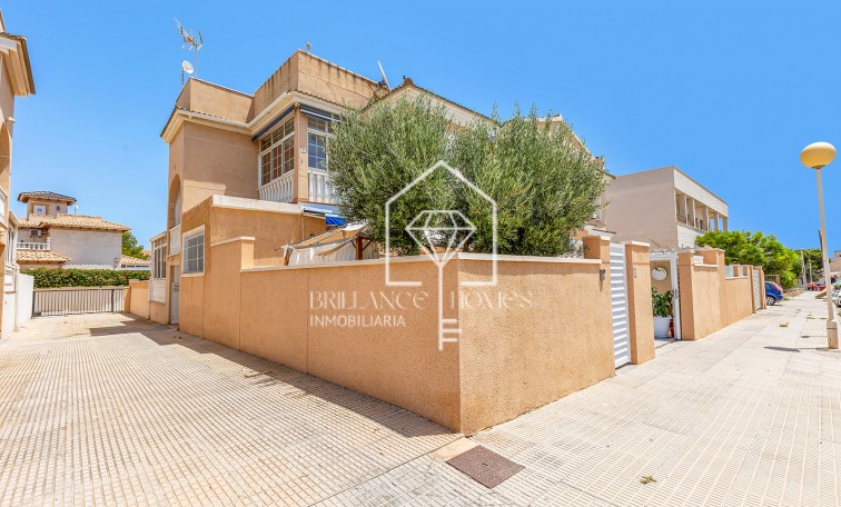 Sprzedaż - Apartament - Orihuela Costa - La Zenia