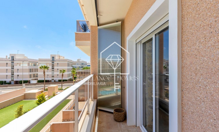 Sprzedaż - Apartament - Orihuela Costa - Villamartín-Las Filipinas