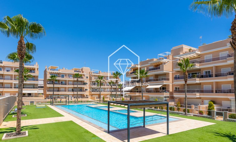 Sprzedaż - Apartament - Orihuela Costa - Villamartín-Las Filipinas