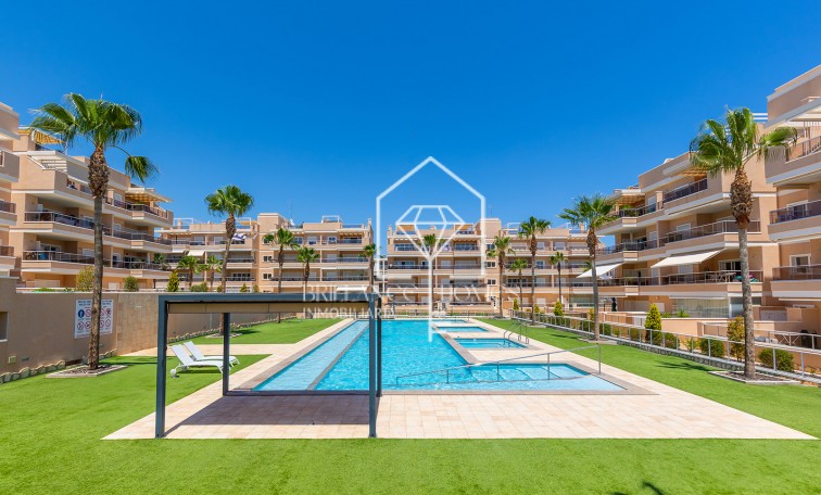 Sprzedaż - Apartament - Orihuela Costa - Villamartín-Las Filipinas