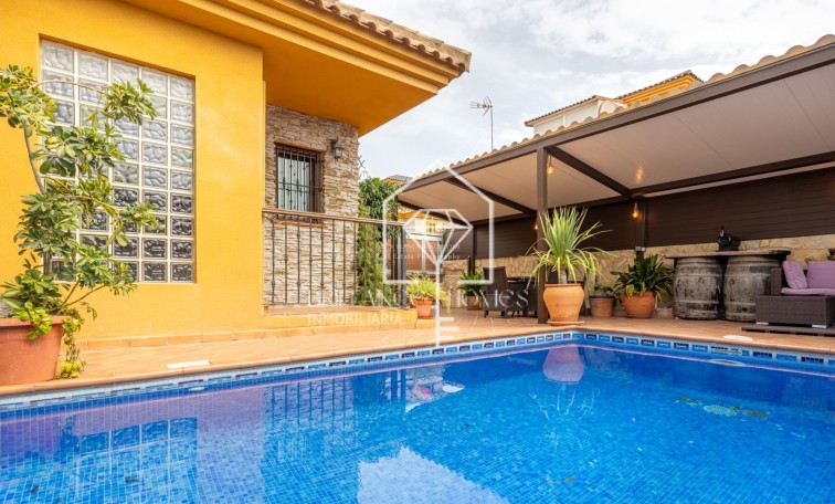 Resale - Semi - Detached Villa - Los Montesinos - La Herrada