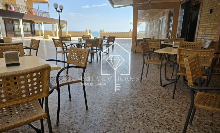 Sale - Commercial space - Los Arenales del Sol - Arenales