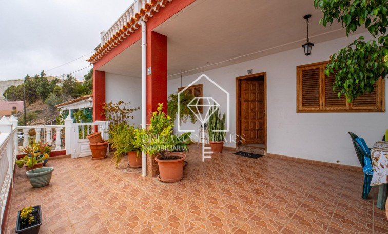 Sale - Villa / Detached house - SANTA CRUZ - EL CHORRILLO