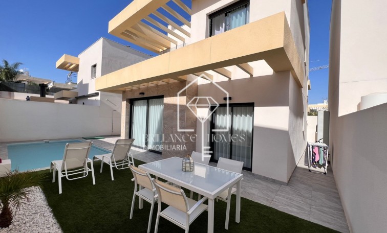 Segunda mano - House - Detached Villa - Los Montesinos - Los Montesinos - Urb. La Herrada