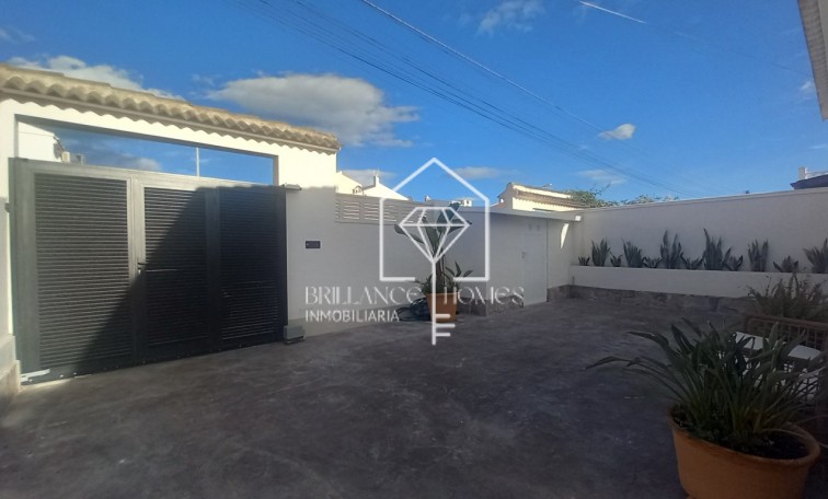 Resale - Villa - El Chaparral