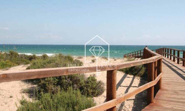 Segunda mano - Apartamento / piso - Los Arenales del Sol - Arenales