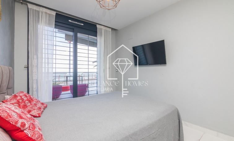 Sprzedaż - Apartament - Los Arenales del Sol - Arenales