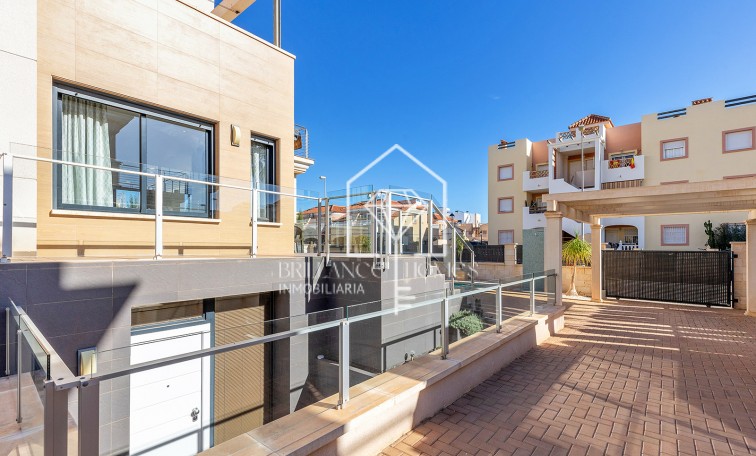 Revente - Villa - Orihuela Costa