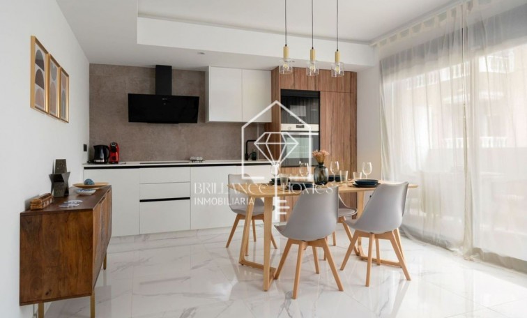 Sprzedaż - Apartment/mieszkanie - Torrevieja