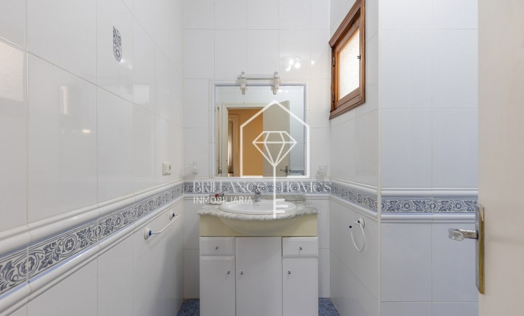Segunda mano - Villa - Torrevieja - Rocio del Mar