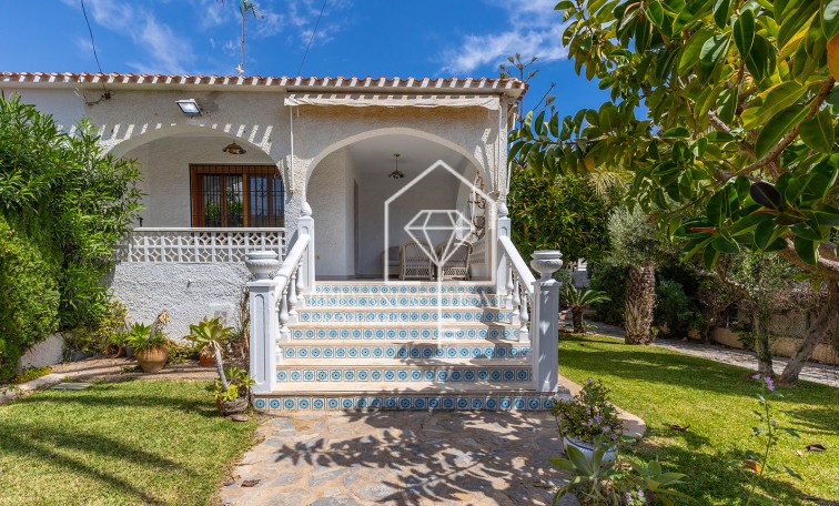 Segunda mano - Villa - Torrevieja - Rocio del Mar