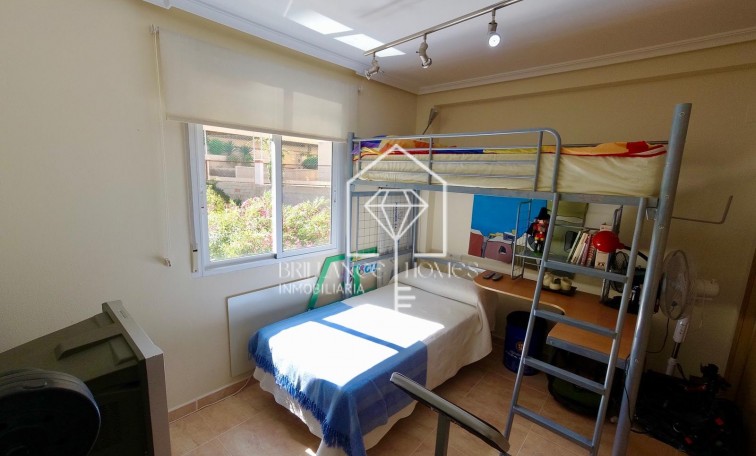 Segunda mano - Bungalow - Los Arenales del Sol - Arenales