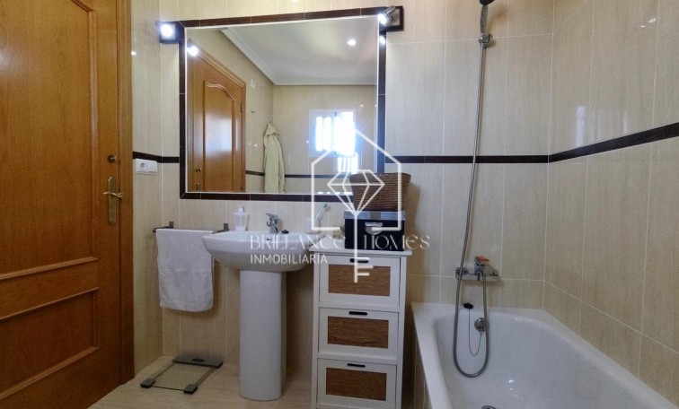 Segunda mano - Bungalow - Los Arenales del Sol - Arenales