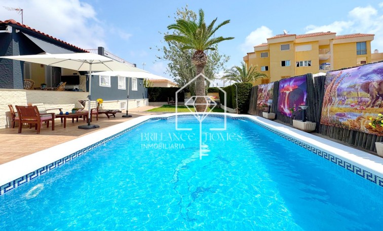 Segunda mano - Villa - Torrevieja - Rocio del Mar