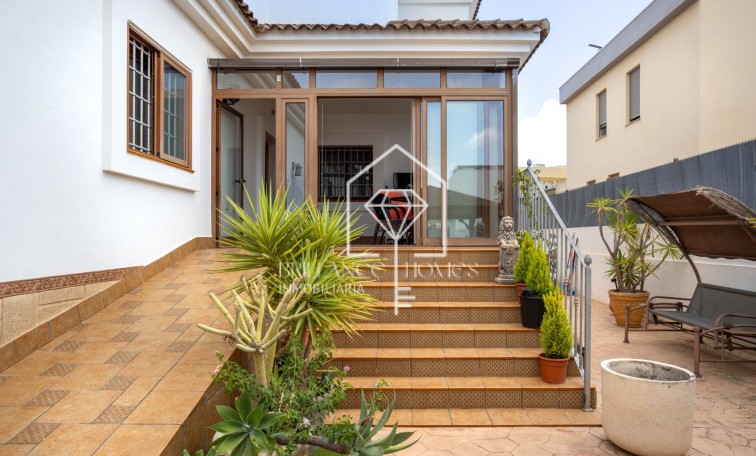 Sale - Detached villa - Los Montesinos - La Herrada