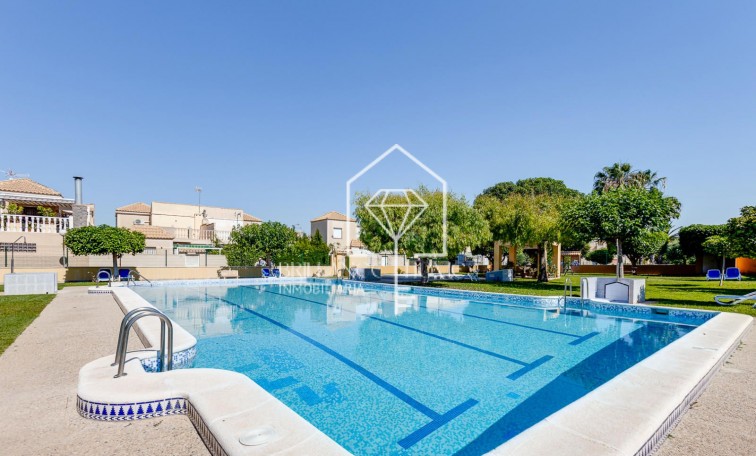Revente - Terraced House - Torrevieja - Zona Carrefour