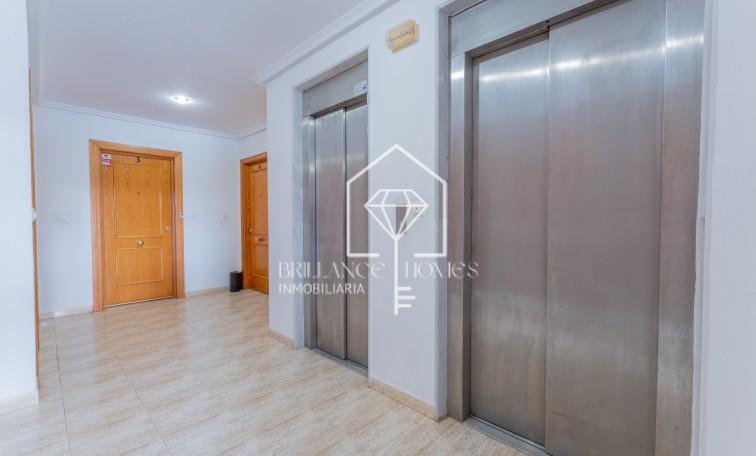 Segunda mano - Apartamento / piso - Los Arenales del Sol - Arenales