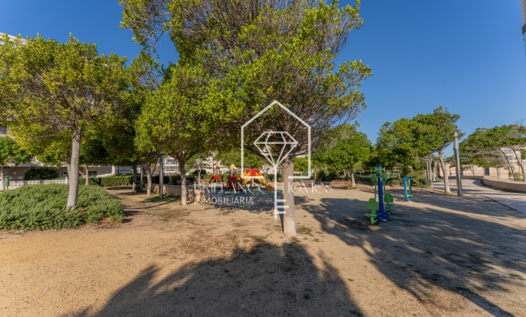 Segunda mano - Apartamento / piso - Los Arenales del Sol - Arenales