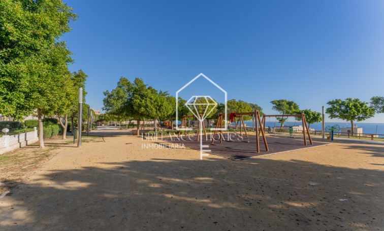 Segunda mano - Apartamento / piso - Los Arenales del Sol - Arenales