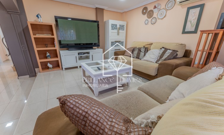 Segunda mano - Chalet - Los Arenales del Sol - Arenales