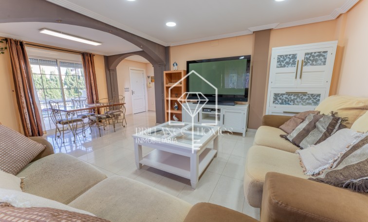 Segunda mano - Chalet - Los Arenales del Sol - Arenales