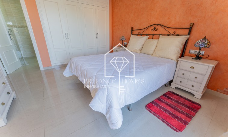 Segunda mano - Chalet - Los Arenales del Sol - Arenales