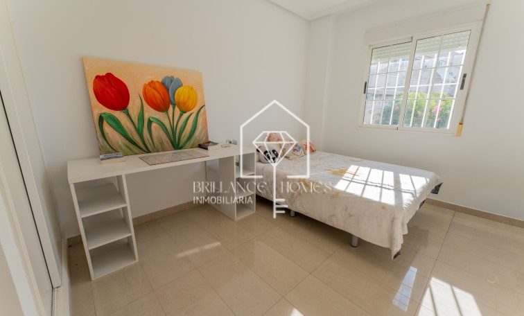 Segunda mano - Chalet - Los Arenales del Sol - Arenales