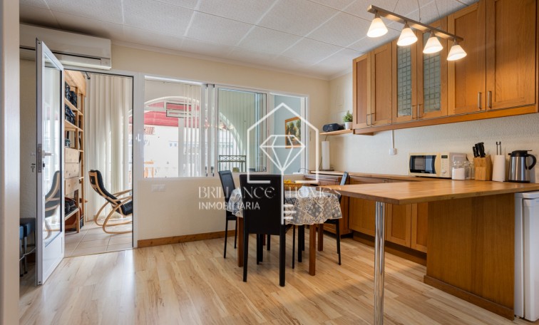 Segunda mano - Terraced house / Townhouse - Torrevieja - La Siesta