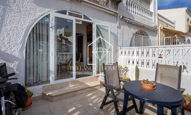 Segunda mano - Terraced house / Townhouse - Torrevieja - La Siesta
