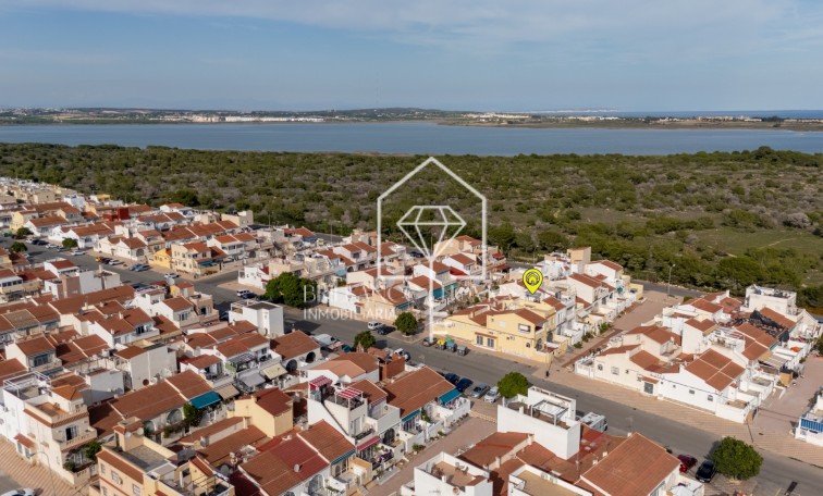 Segunda mano - Terraced house / Townhouse - Torrevieja - La Siesta