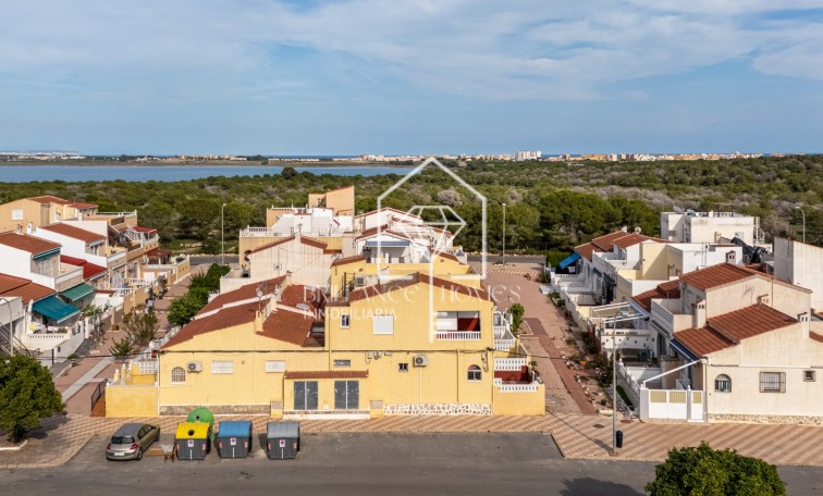 Segunda mano - Terraced house / Townhouse - Torrevieja - La Siesta