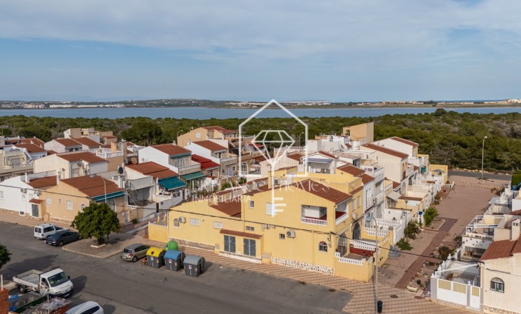 Segunda mano - Terraced house / Townhouse - Torrevieja - La Siesta