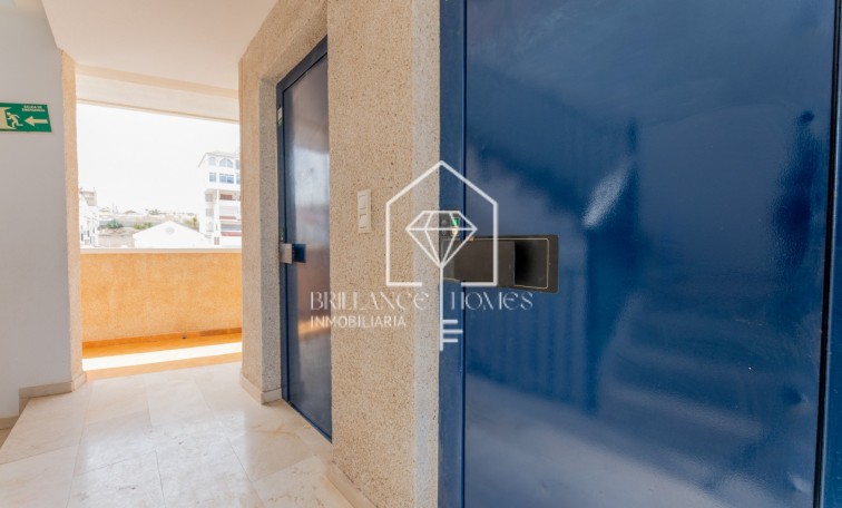 Segunda mano - Apartamento / piso - Los Arenales del Sol - Arenales