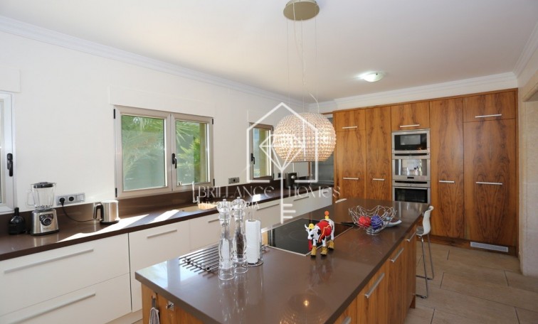 Sale - Villa - Jávea