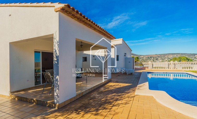 Resale - Villa - Jávea
