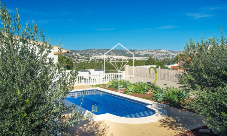 Resale - Villa - Jávea