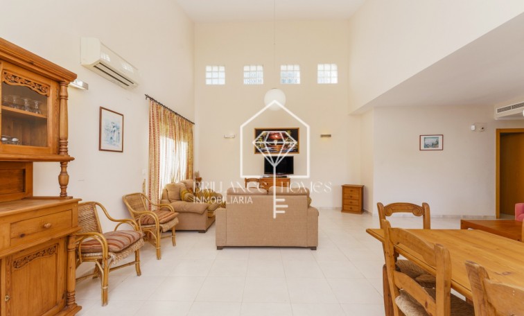 Resale - Villa - Jávea