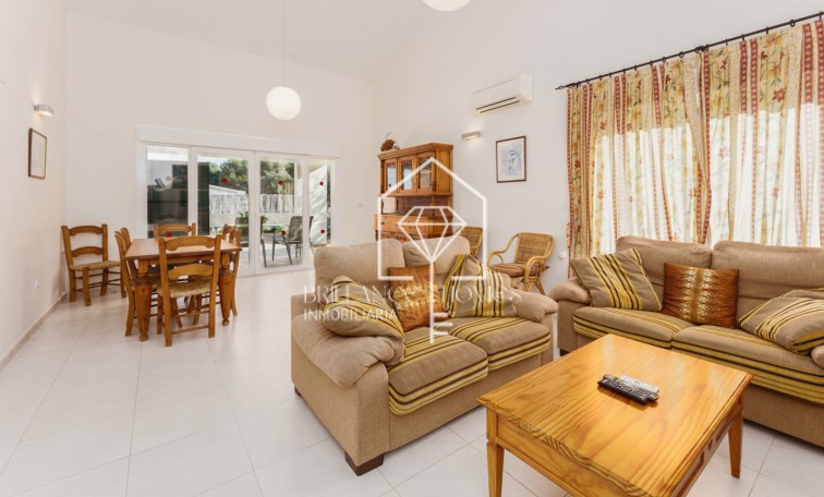 Resale - Villa - Jávea