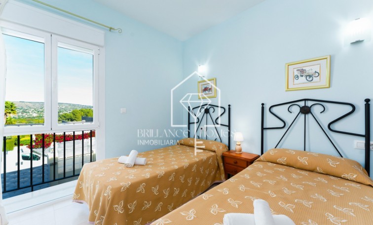 Resale - Villa - Jávea