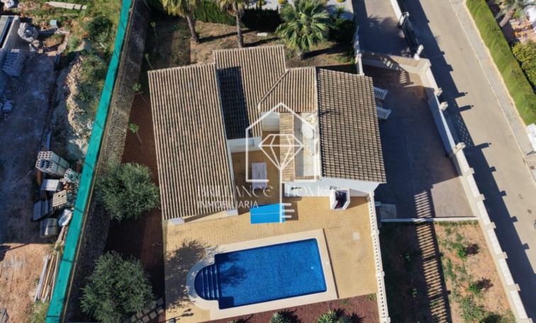 Resale - Villa - Jávea