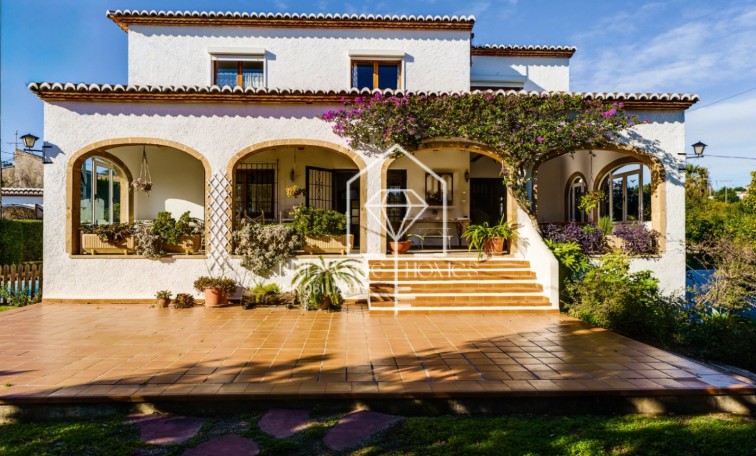 Sale - Villa - Jávea