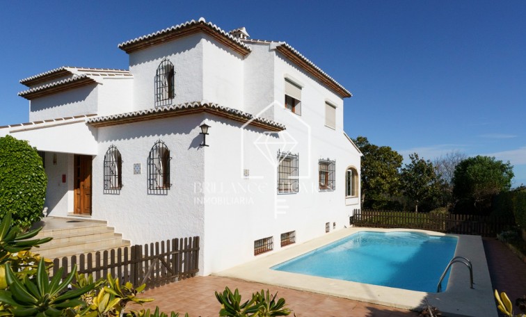 Sale - Villa - Jávea