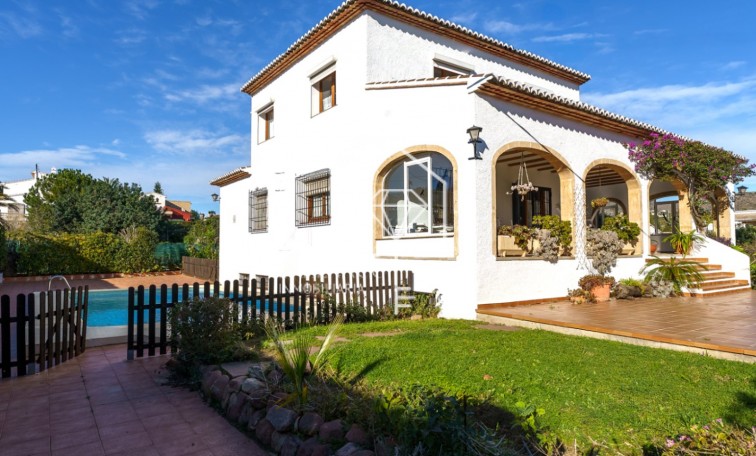Sale - Villa - Jávea