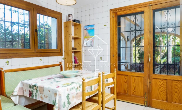 Sale - Villa - Jávea