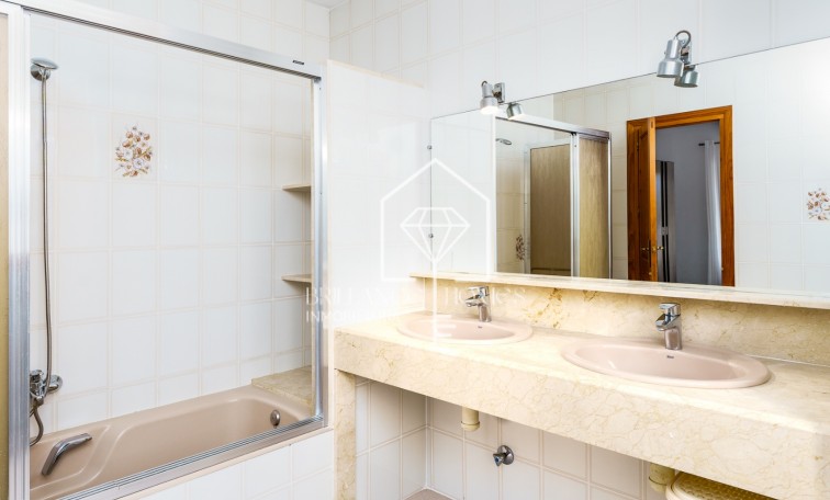 Sale - Villa - Jávea